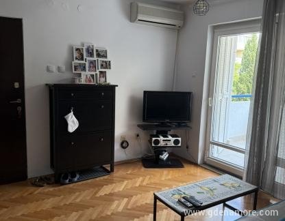 5 osoba, privatni smeštaj u mestu Budva, Crna Gora - IMG-b9a03893da878ce882e1c188e6779ab8-V